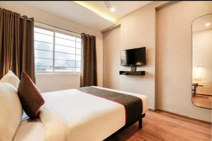 Hôtel Oyo Shree Balaji Tower à Bhopal Extérieur photo