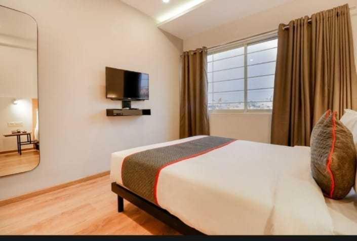 Hôtel Oyo Shree Balaji Tower à Bhopal Extérieur photo