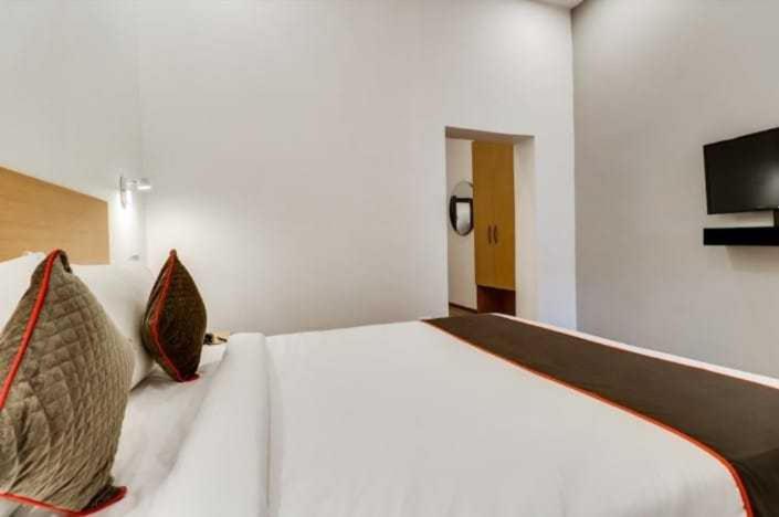 Hôtel Oyo Shree Balaji Tower à Bhopal Extérieur photo
