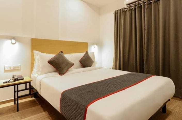 Hôtel Oyo Shree Balaji Tower à Bhopal Extérieur photo