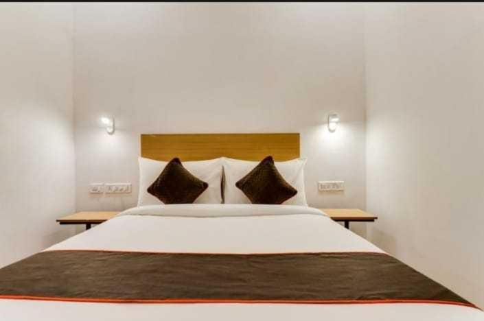 Hôtel Oyo Shree Balaji Tower à Bhopal Extérieur photo